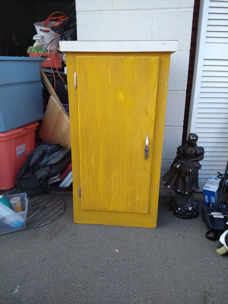 Awesome Cabinet For Crafter