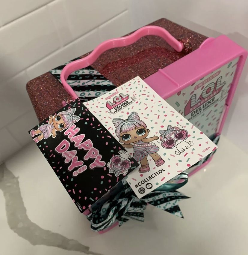 LOL Surprise Deluxe Present Pink