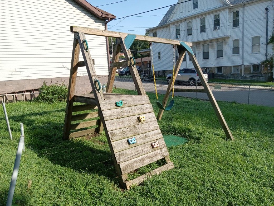 We R Selling Our House For 1000 Dollars