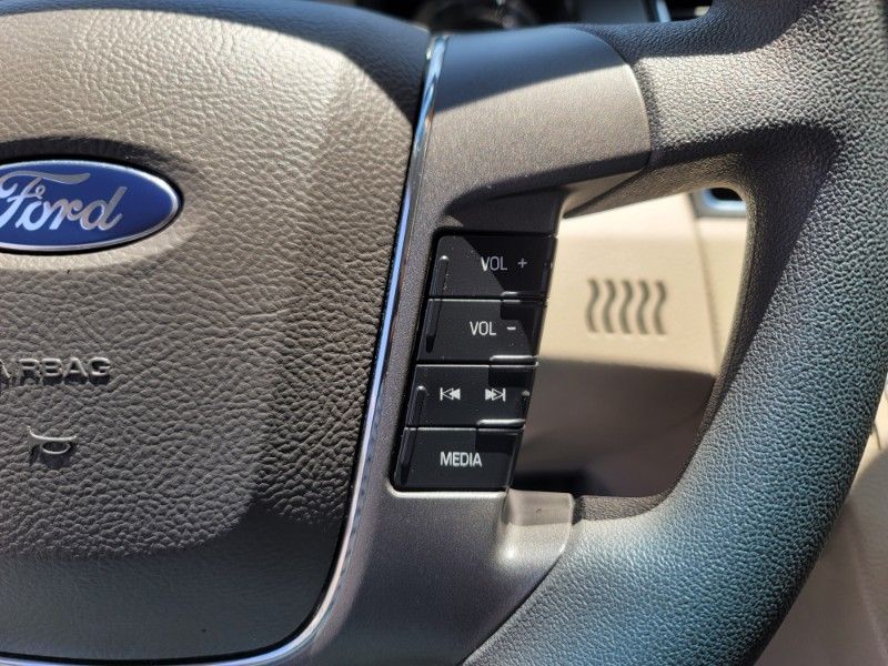 2011 Ford Taurus