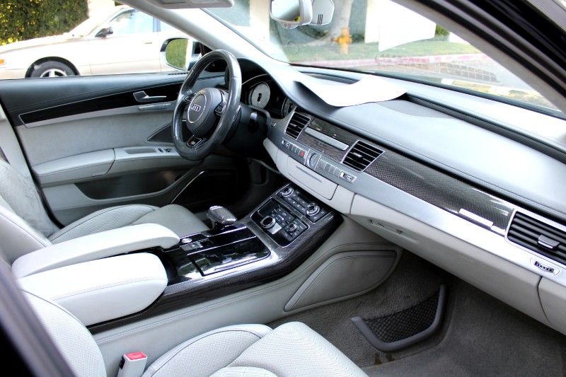 2013 Audi S8