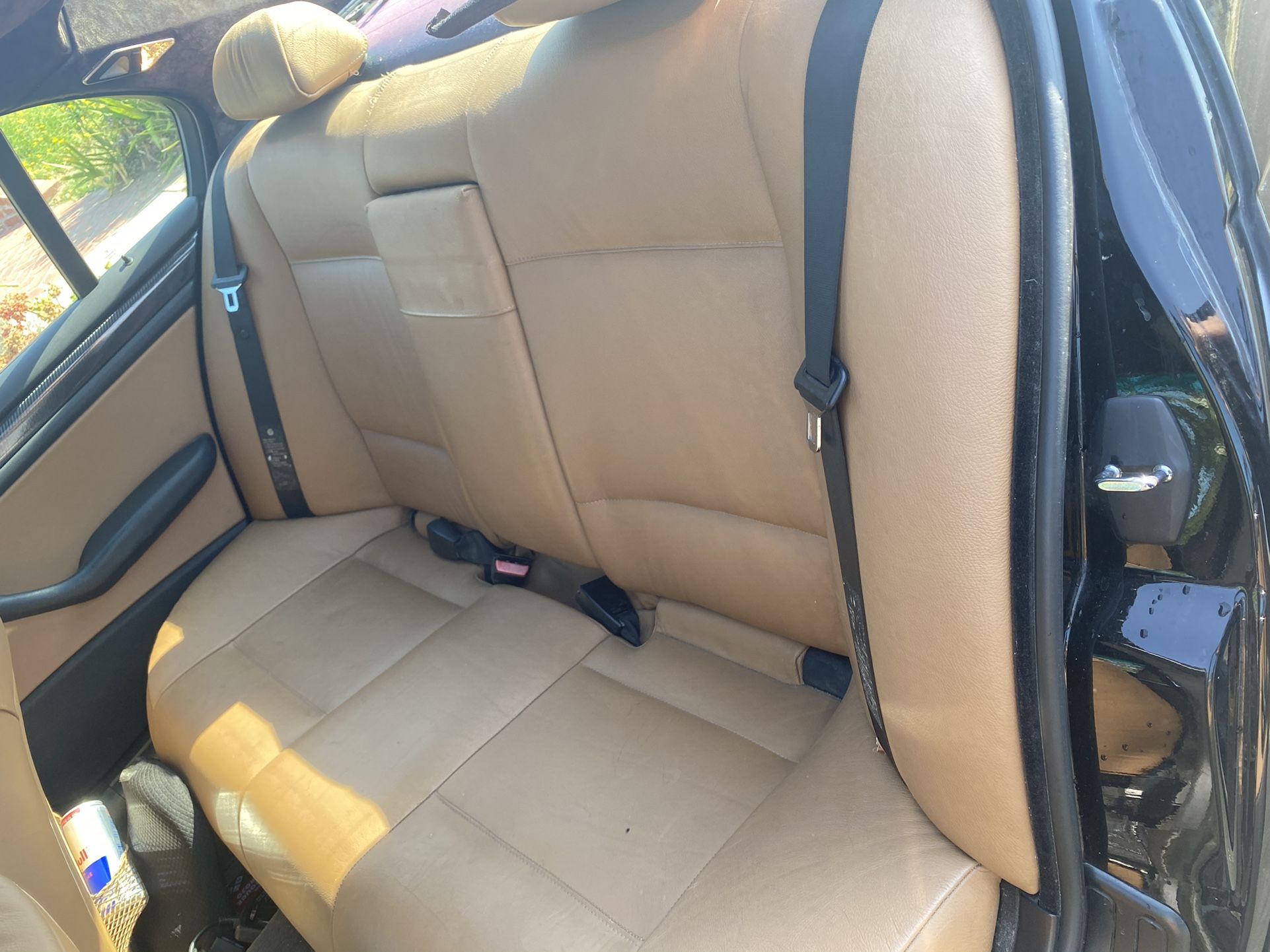 2002 BMW 325i
