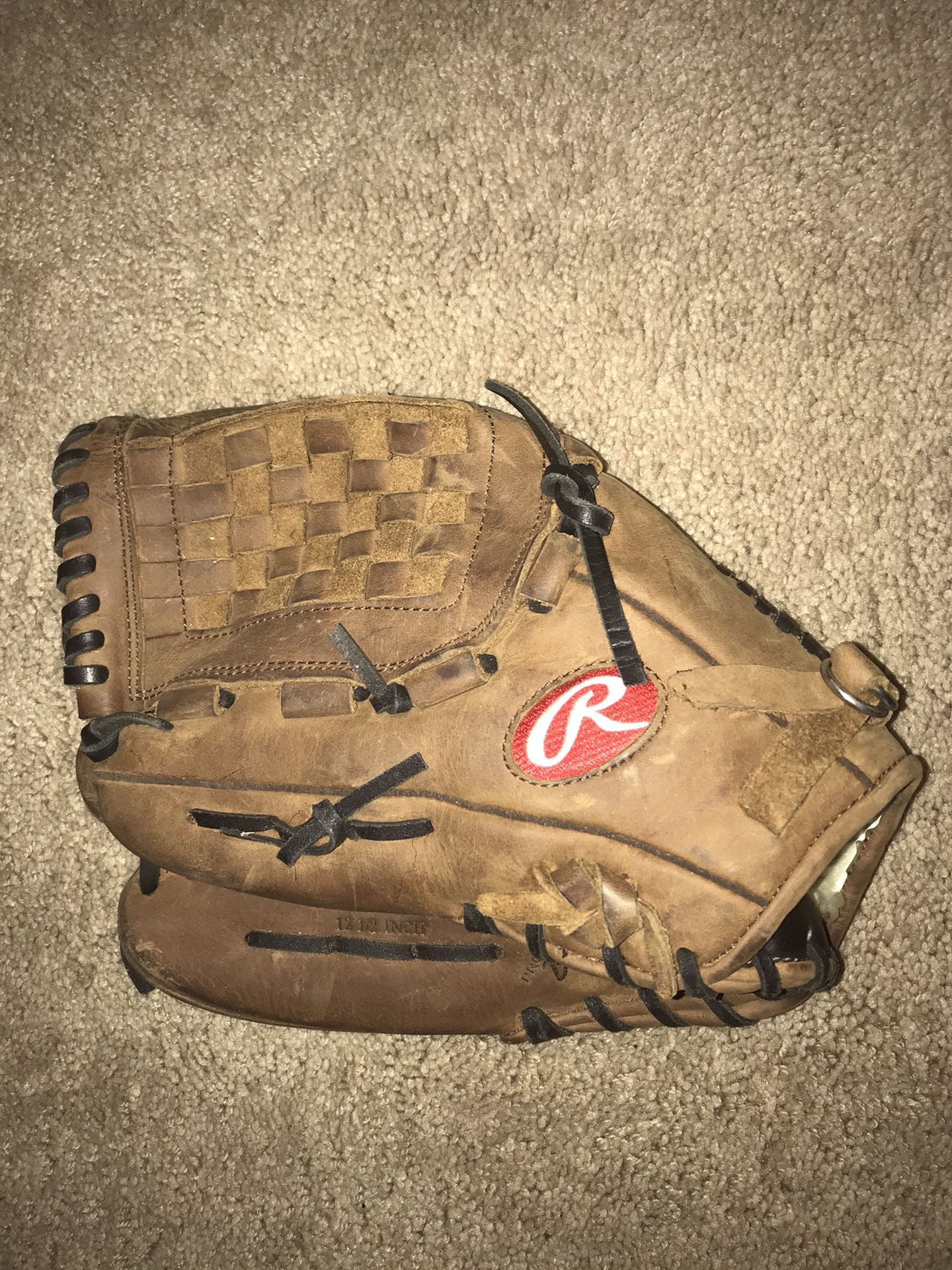 Rawlings 12.5 In’ Baseball Glove