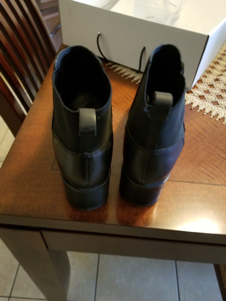 ALDO BOOTS Size 8 Good Condition 