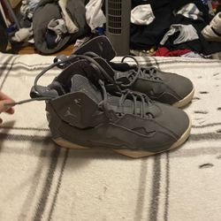 Jordan Size 5.5 Thumbnail