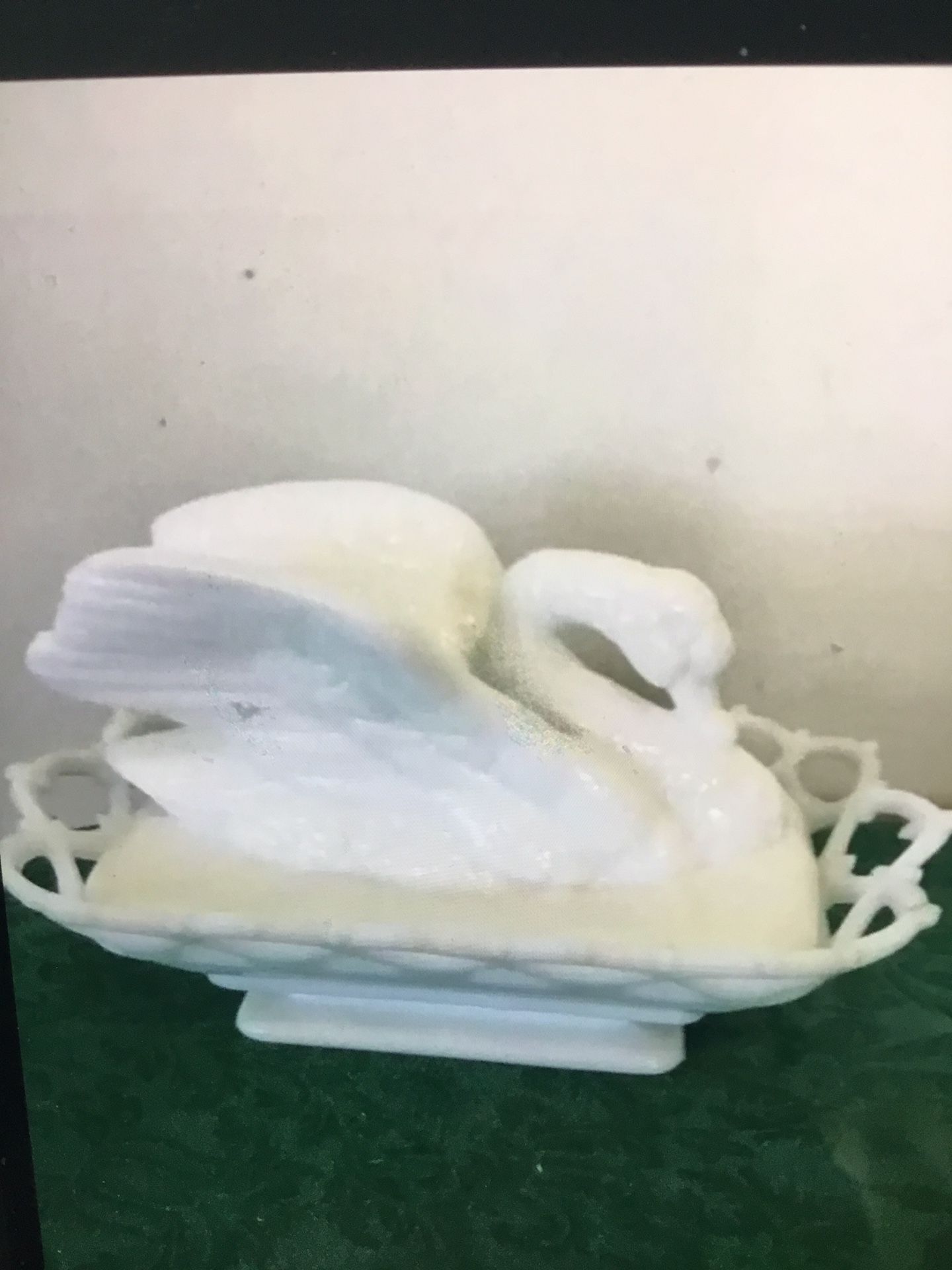 Westmoreland Raised wing swan covered lattice dish Opalescent Elegance