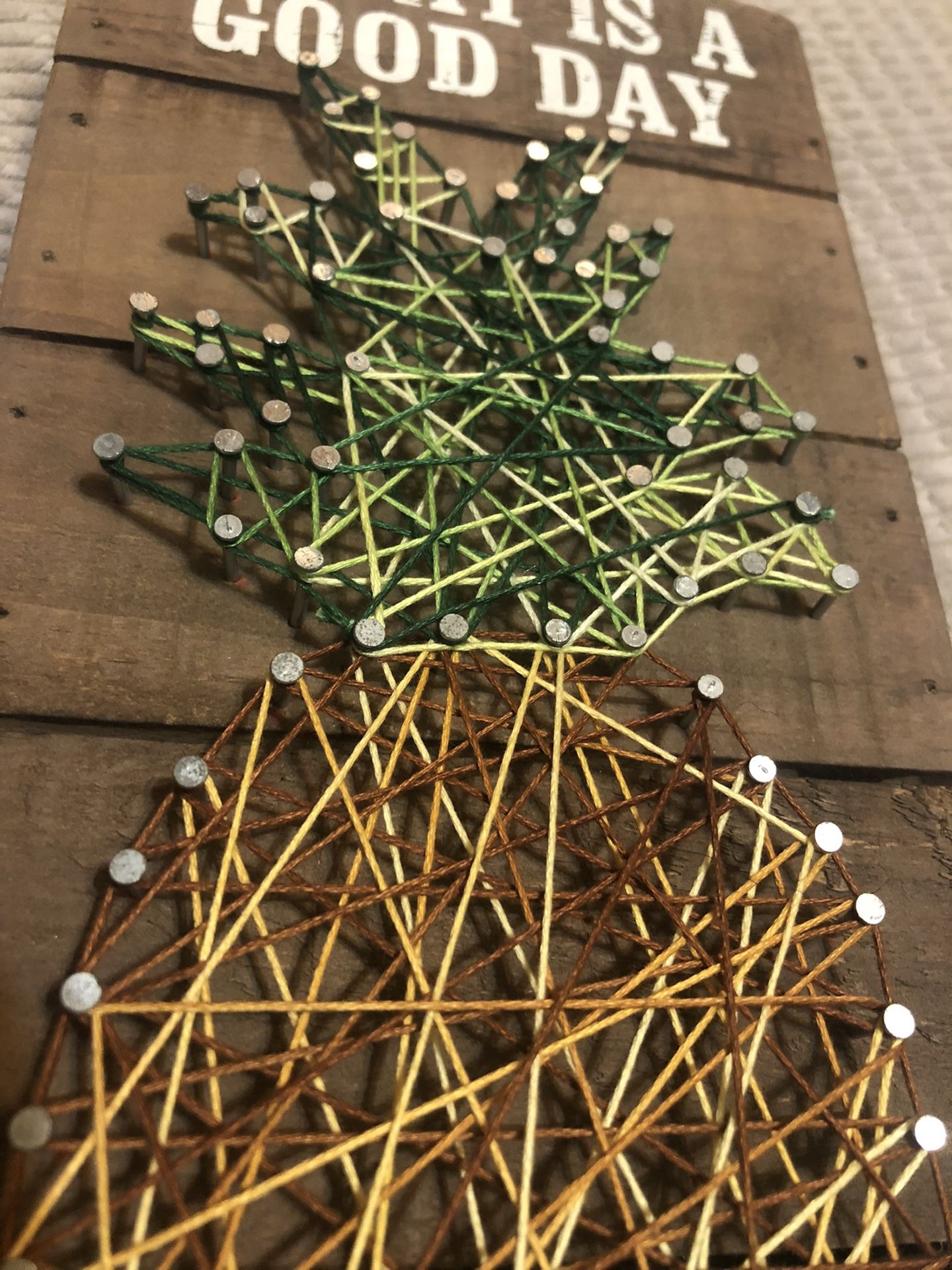 Pineapple String Nail Art Decor Wood Sign