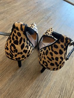 Renvy Leopard Heels Size 8M Thumbnail