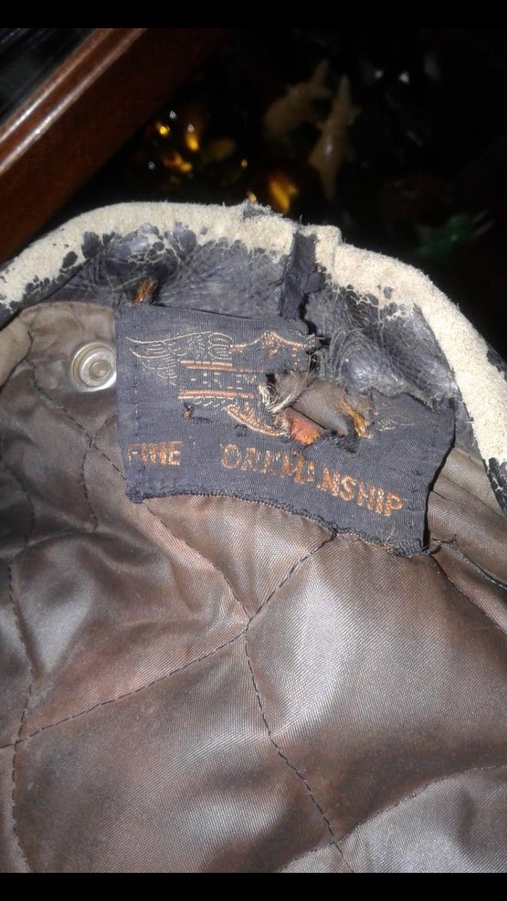 EXTREMELY RARE 1954 HARLEY DAVIDSON LEATHER JACKET WITH LEATHER GAUNTLETS