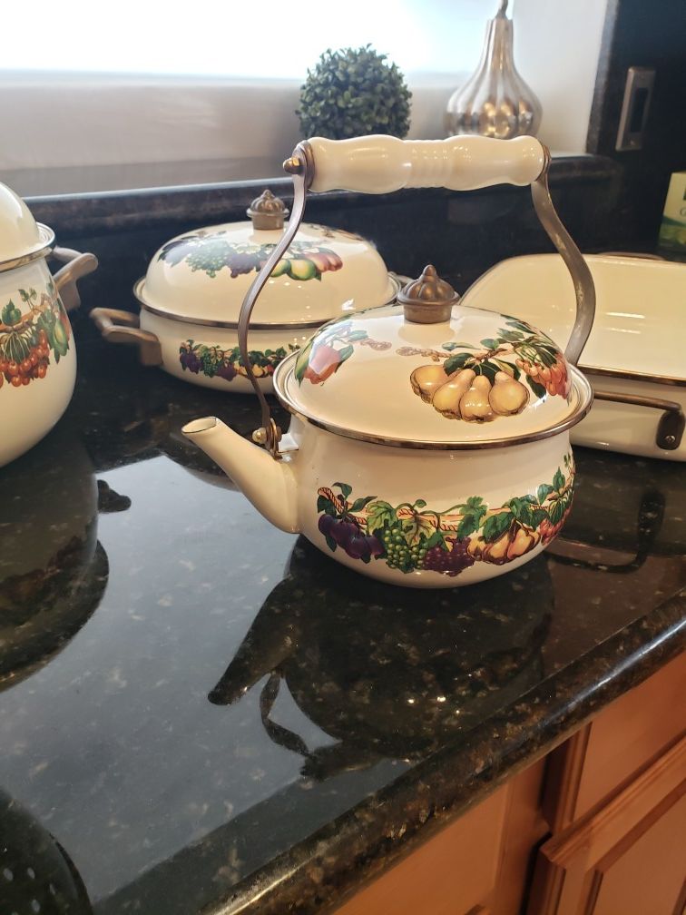 Vitroceramic cookware set