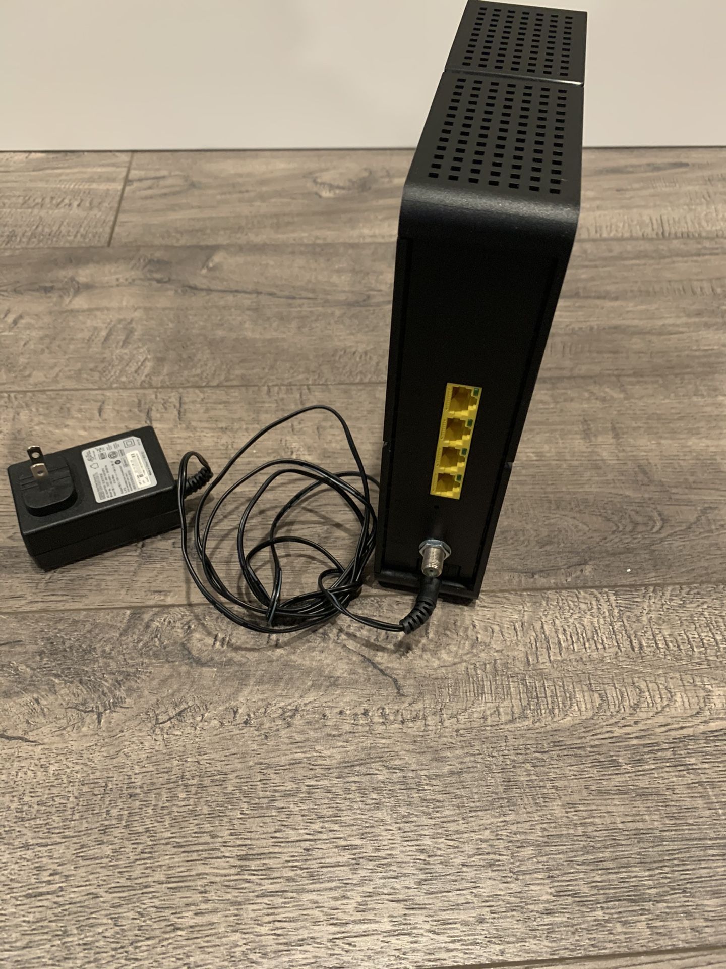 Cable Modem w/WIFI (works with Comcast)