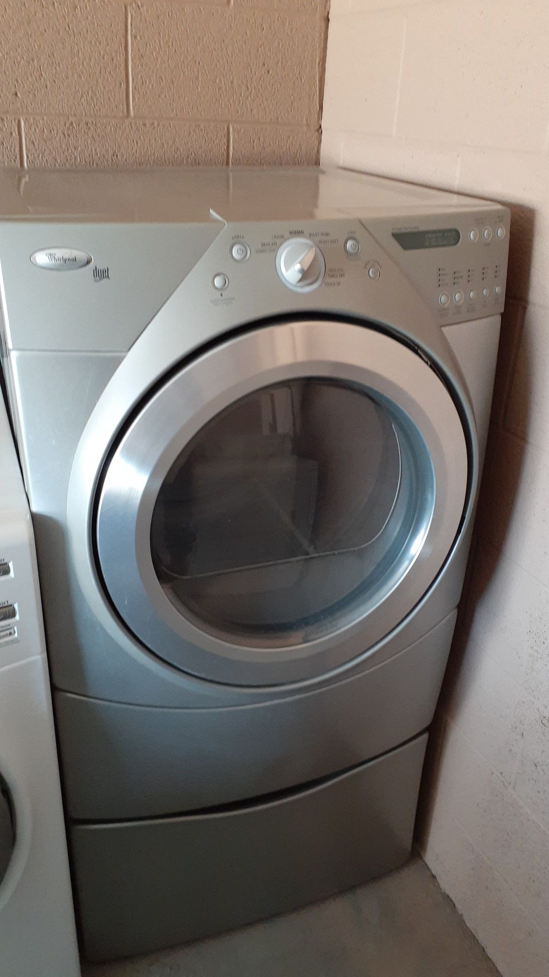 Nice whirlpool duet gas dryer available