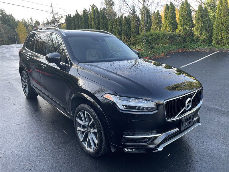 2019 Volvo XC90 T6 Momentum