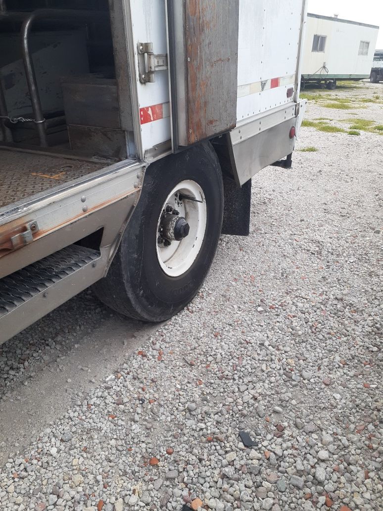 2000 utility trailers