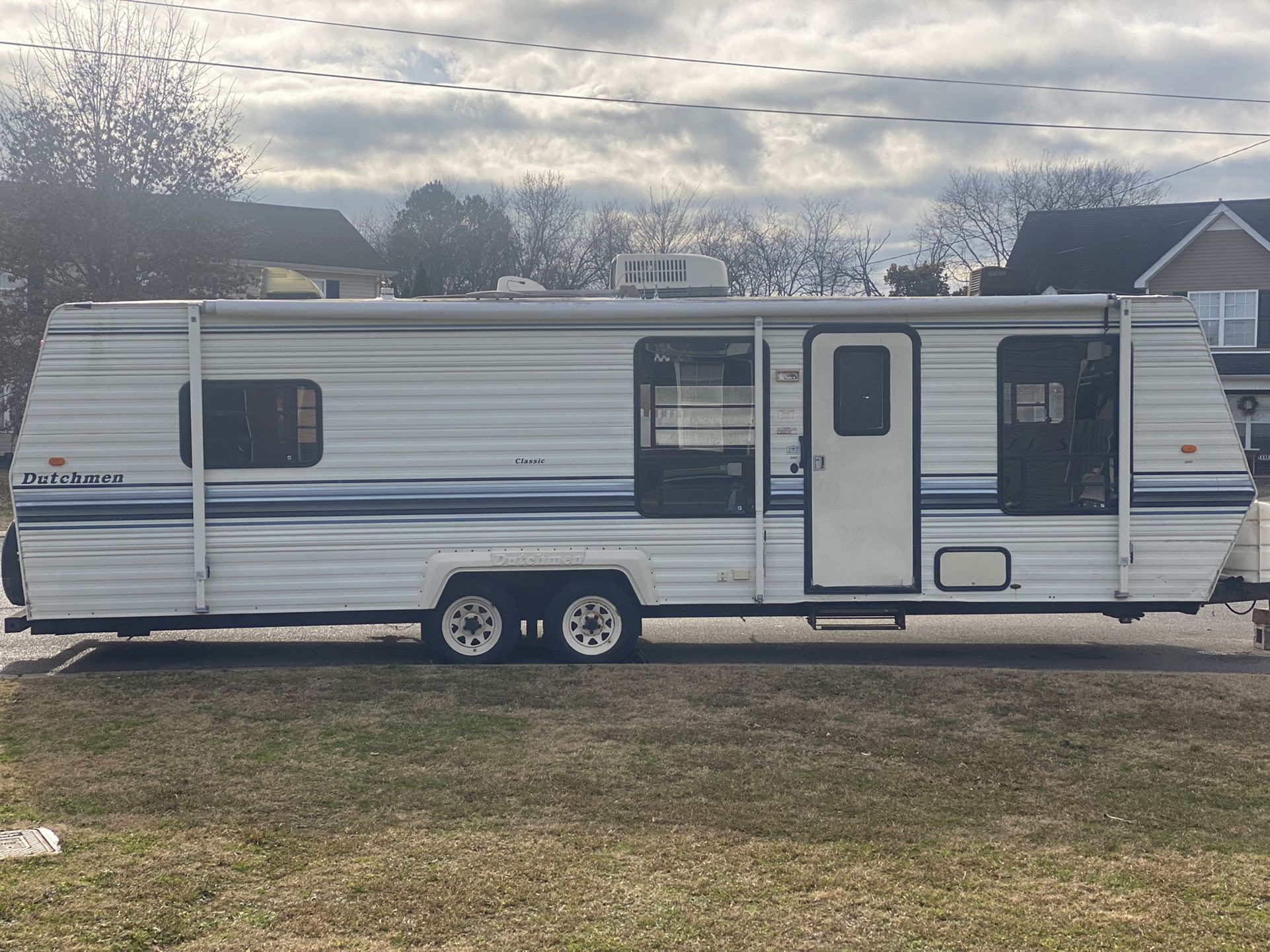 Dutchman Camper / Service Shop