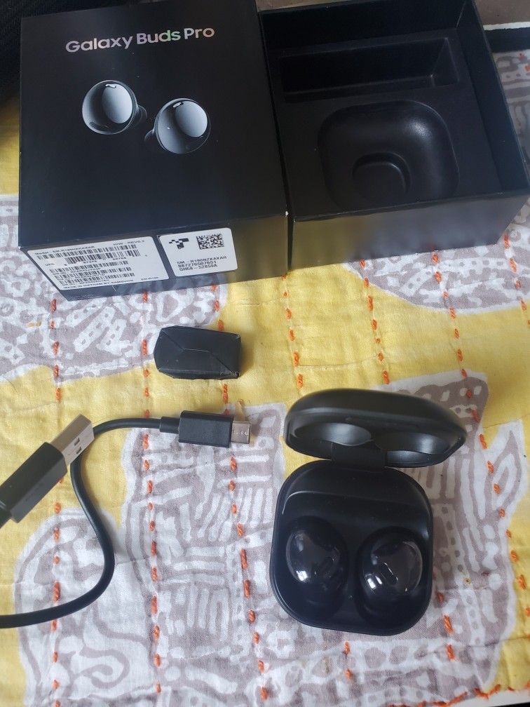Like New Galaxy Buds Pro (Black)