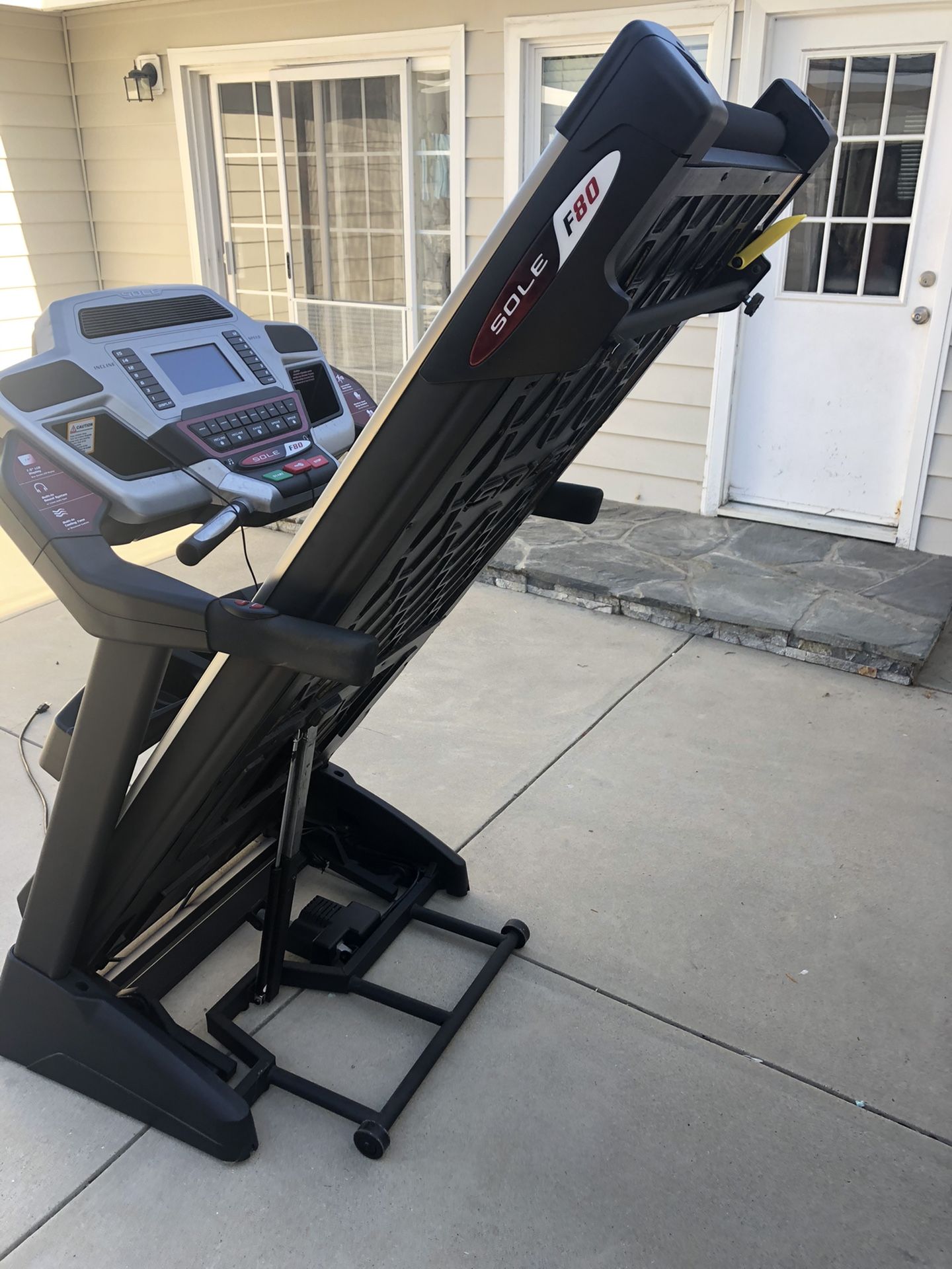 Sole F80 Treadmill for Sale in Long Beach, CA OfferUp