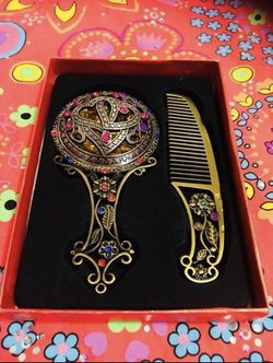 Vintage Style Hair Comb and Mirror Thumbnail