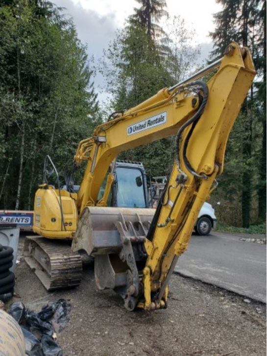 Excavator (Kobelco SK140SR)