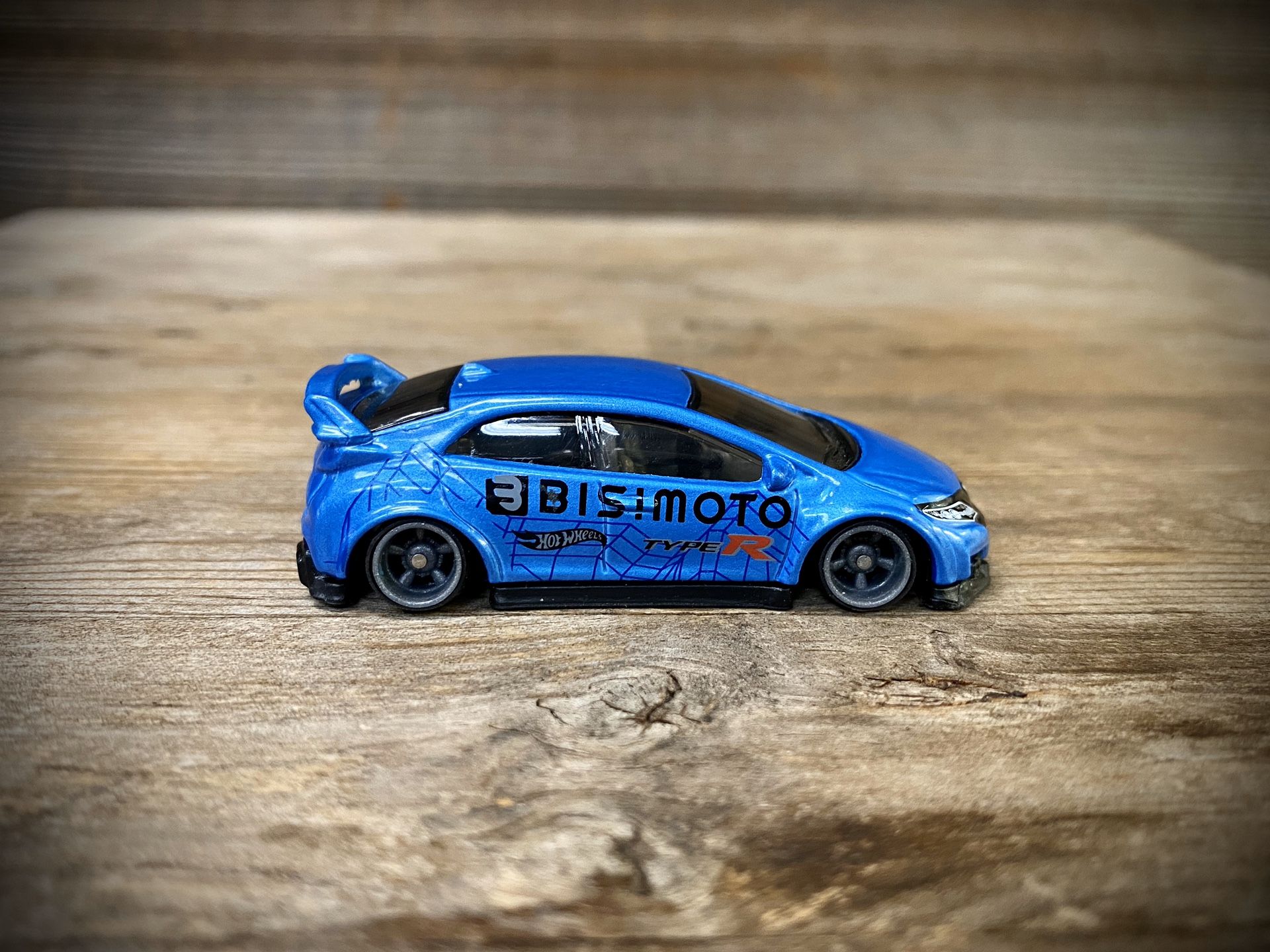 CUSTOM 1:64 Honda Civic - Hot Wheels (Lowered + camber with upgraded premium 4-spoke wheels)