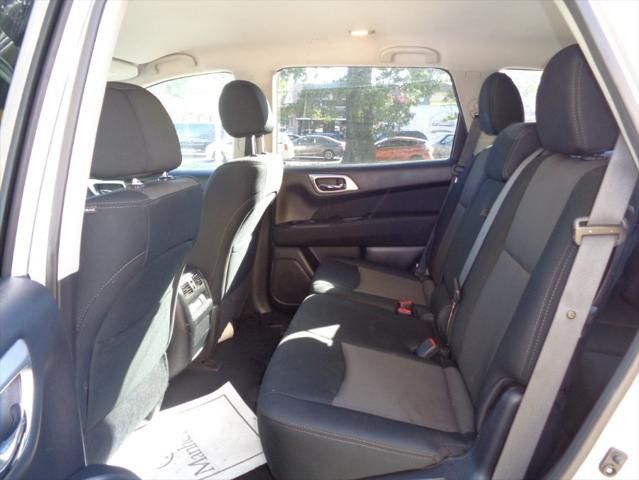2017 Nissan Pathfinder