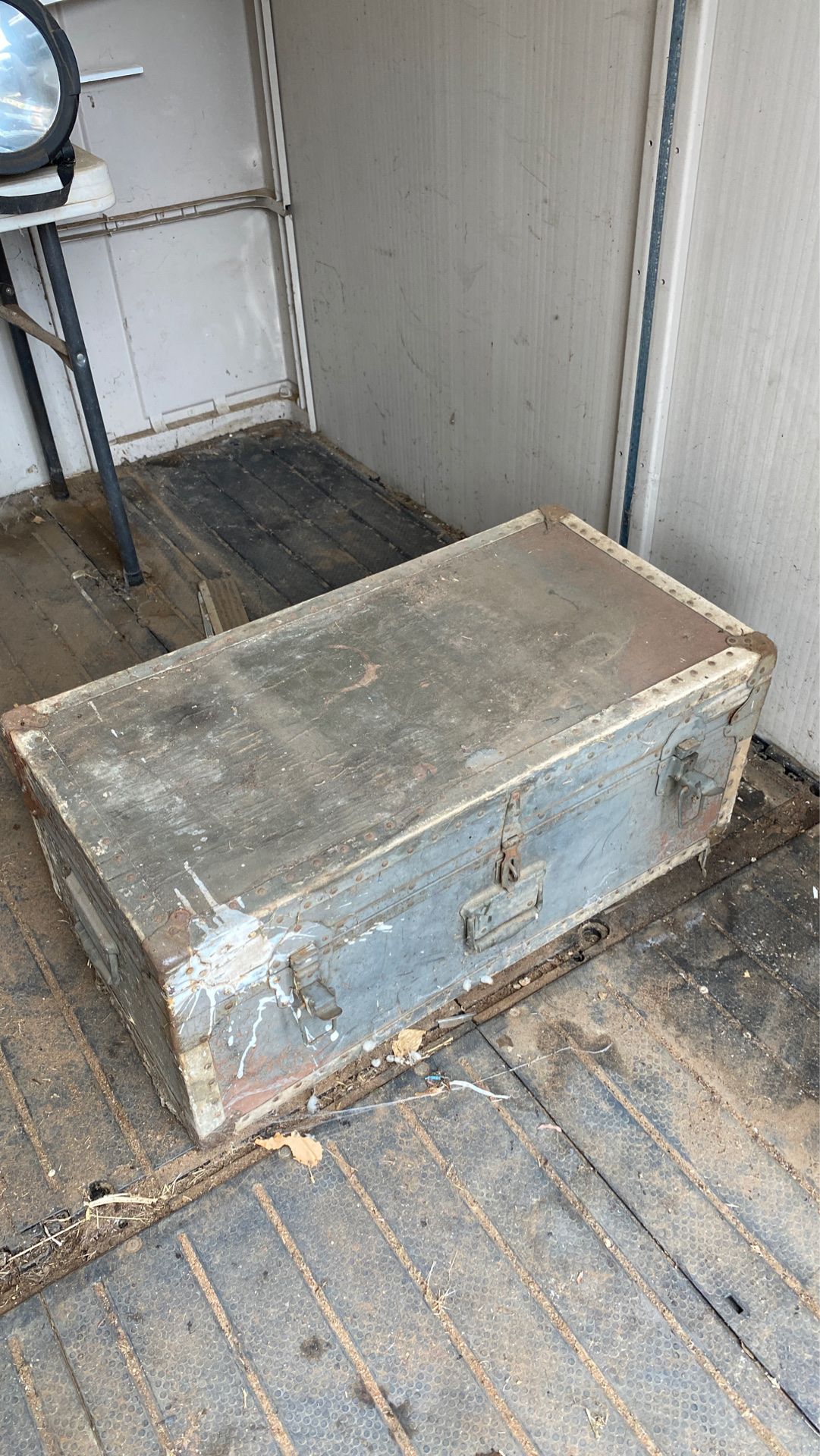 Footlocker – storage chest