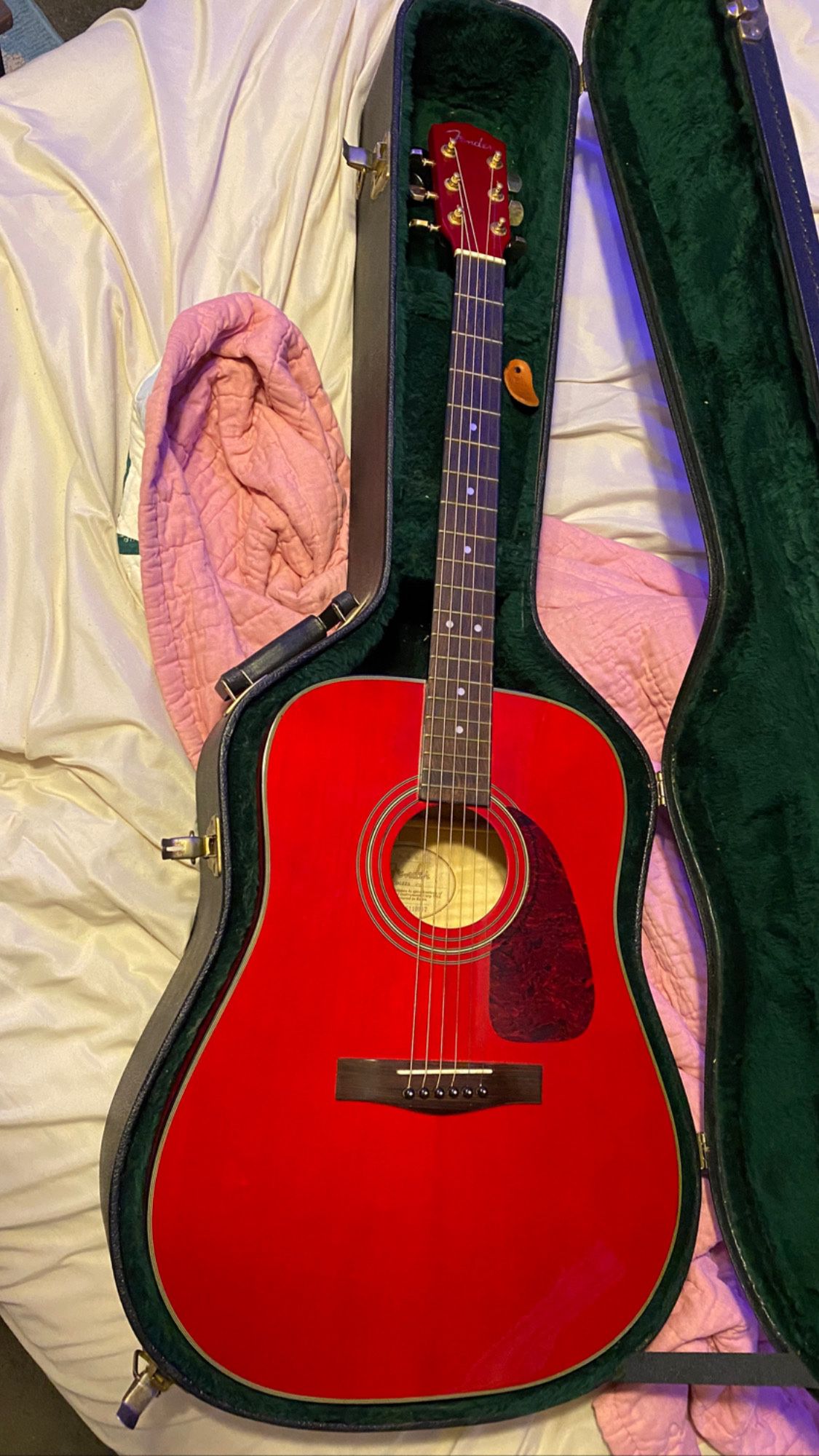 Fender DG-22S CHERRY STAIN Guitar (Comes With Guitar Case)