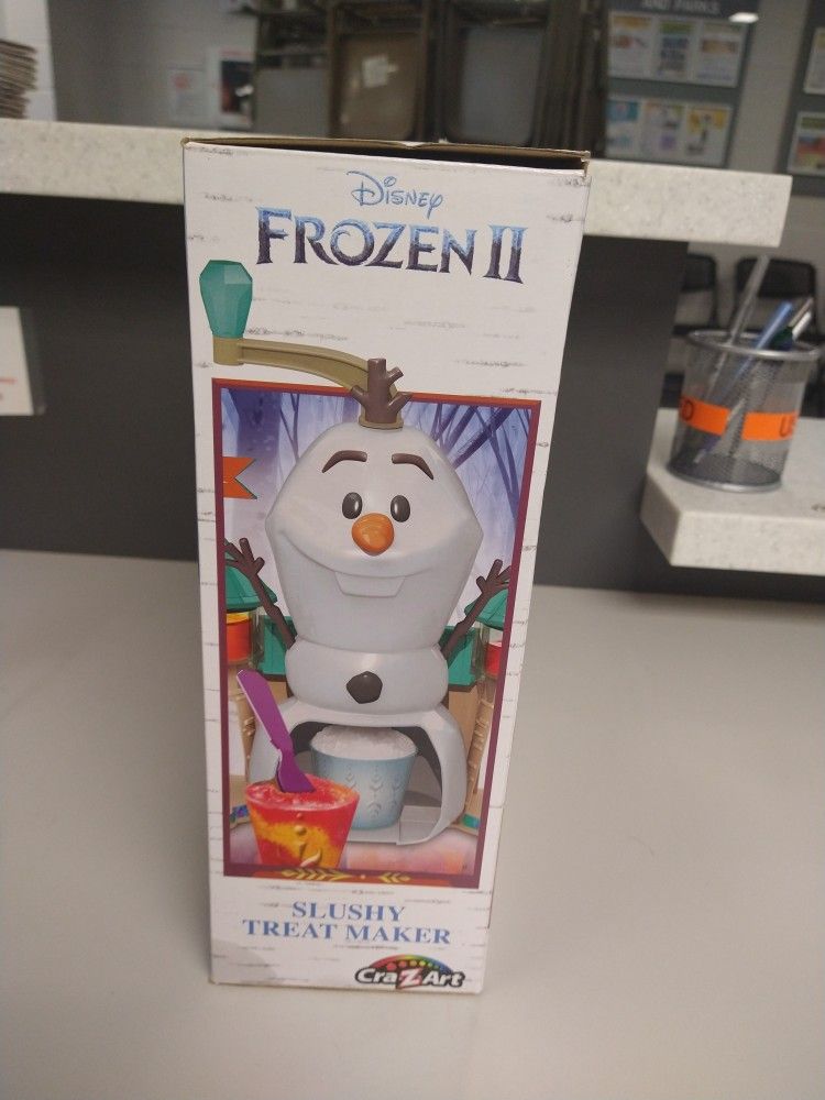 Disney Frozen 2 Slushy Treat Maker Activity Kit.
Great shape! Used once!