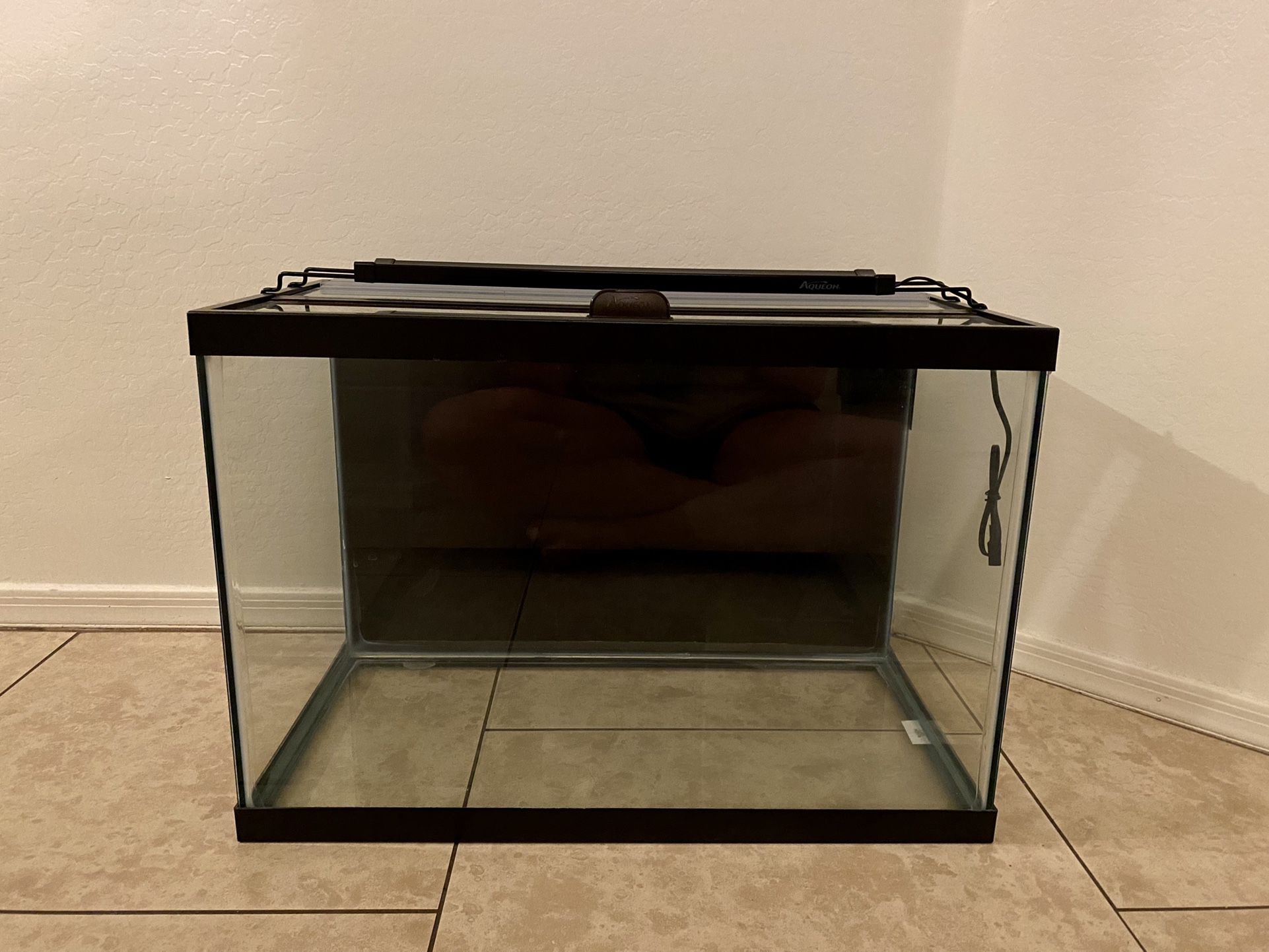 20 Gal Aqueon Fish Tank with LED Touch Light and Glass Canopy 