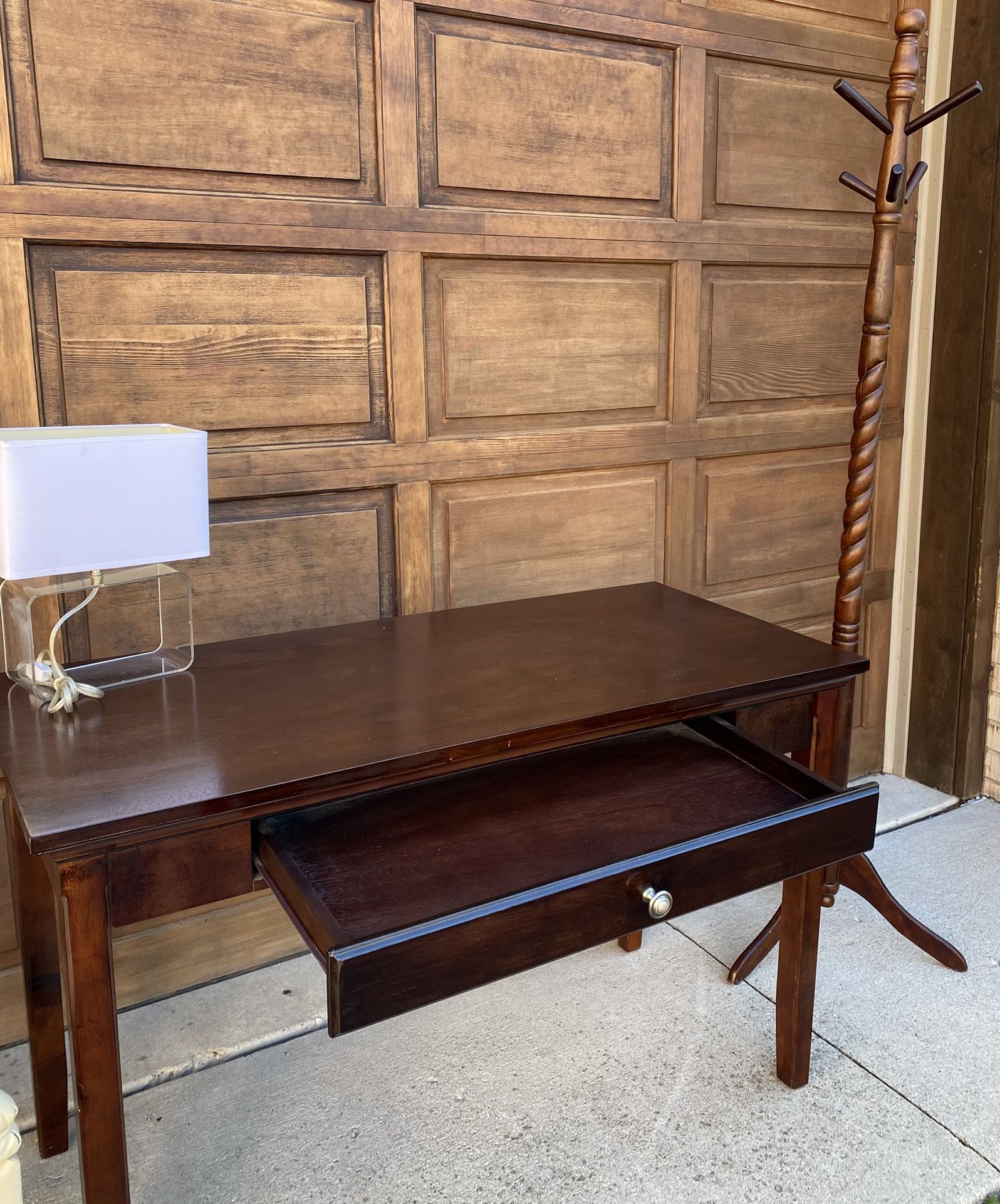 Desk/Chair / Lamp / Coat Rack