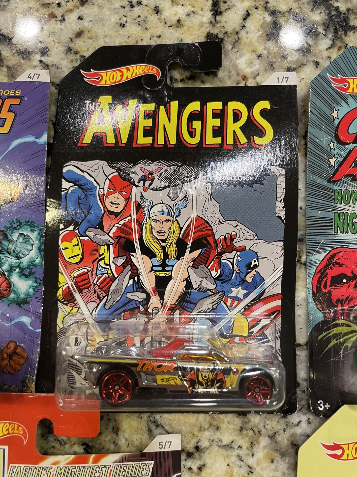 2015 Hot Wheels Captain America Complete Set of 8 With 3 0f The 7 2017 Wal-Mart Exclusive Avengers Set