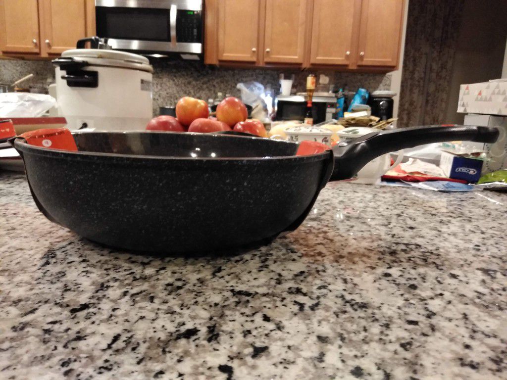 NEW 11-inch Non-stick Durastone Marble Wok Frying Pan