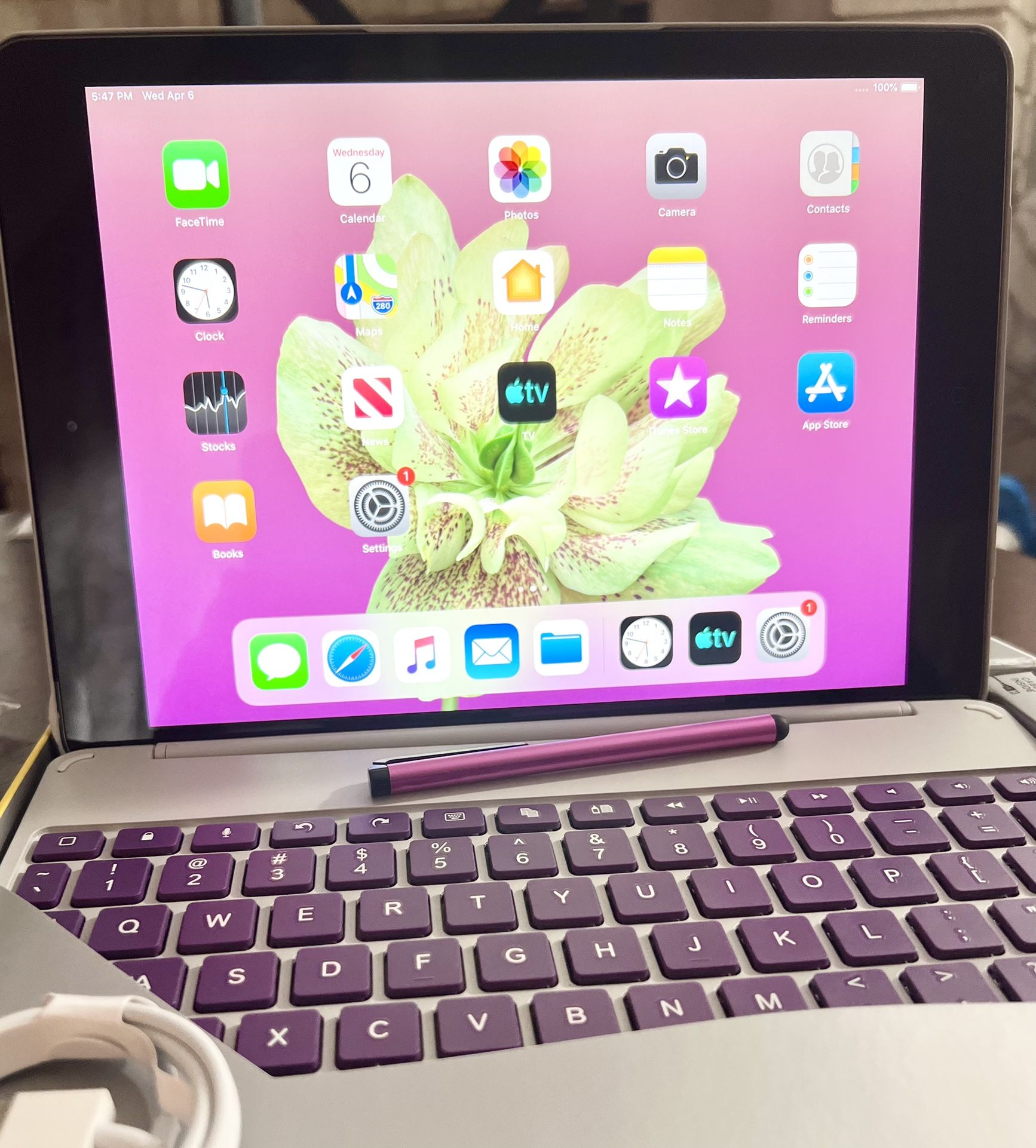 Apple iPad Air And New Keyboard Case And More GREAT GIFT