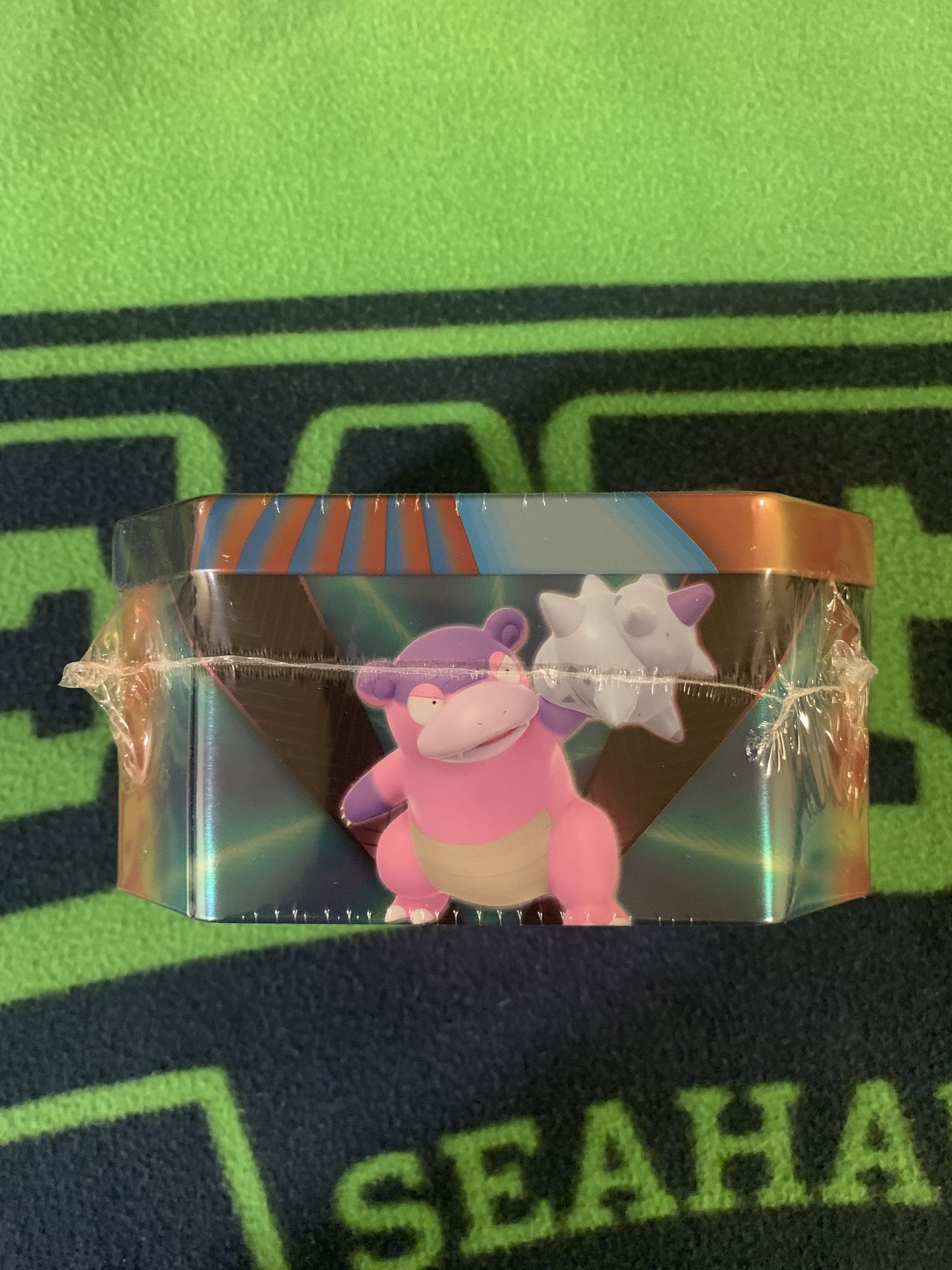 Pokémon V Forces Lucario Tin