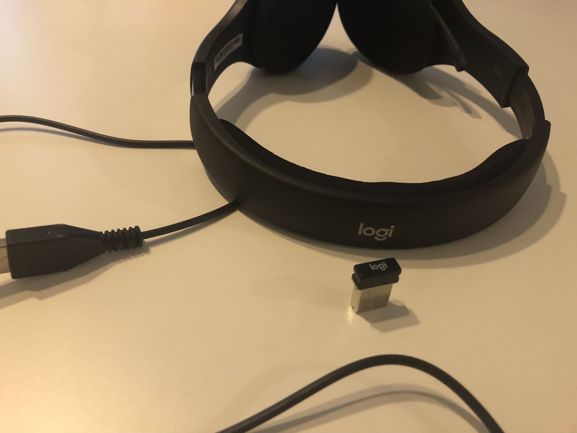Logitech Logitech - Pro Wireless On-Ear Headset - Black