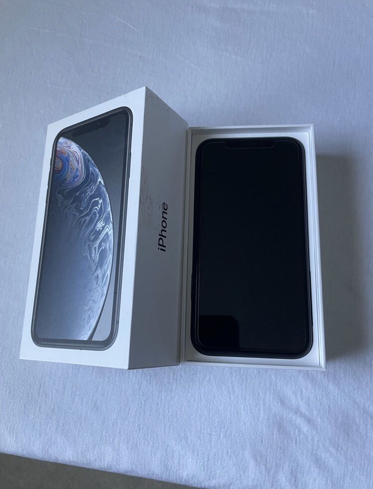 Apple iPhone XR 64 GB in Black. AT&T