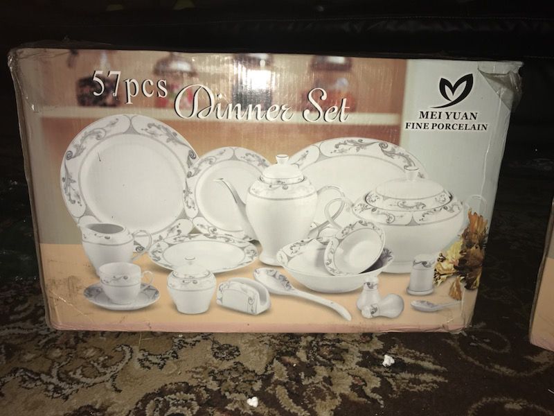 57 pcs dinner set (brand new. Never used)