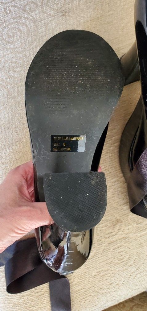 Ladies High Heels 👠. 7.5 Size $10