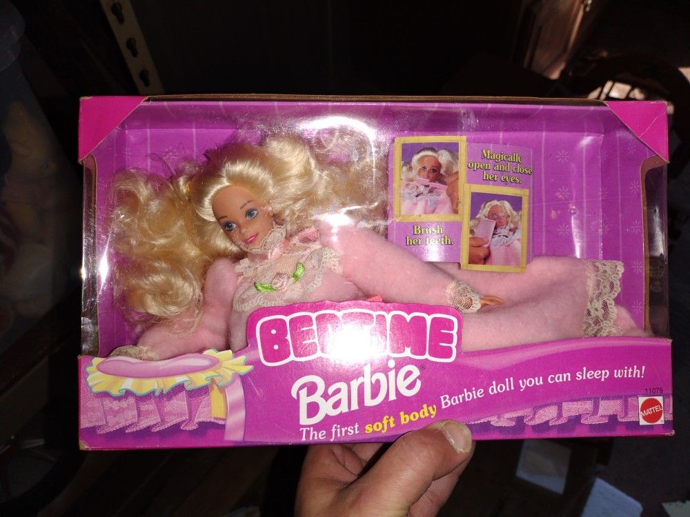 Vintage 1993 Bedtime Barbie