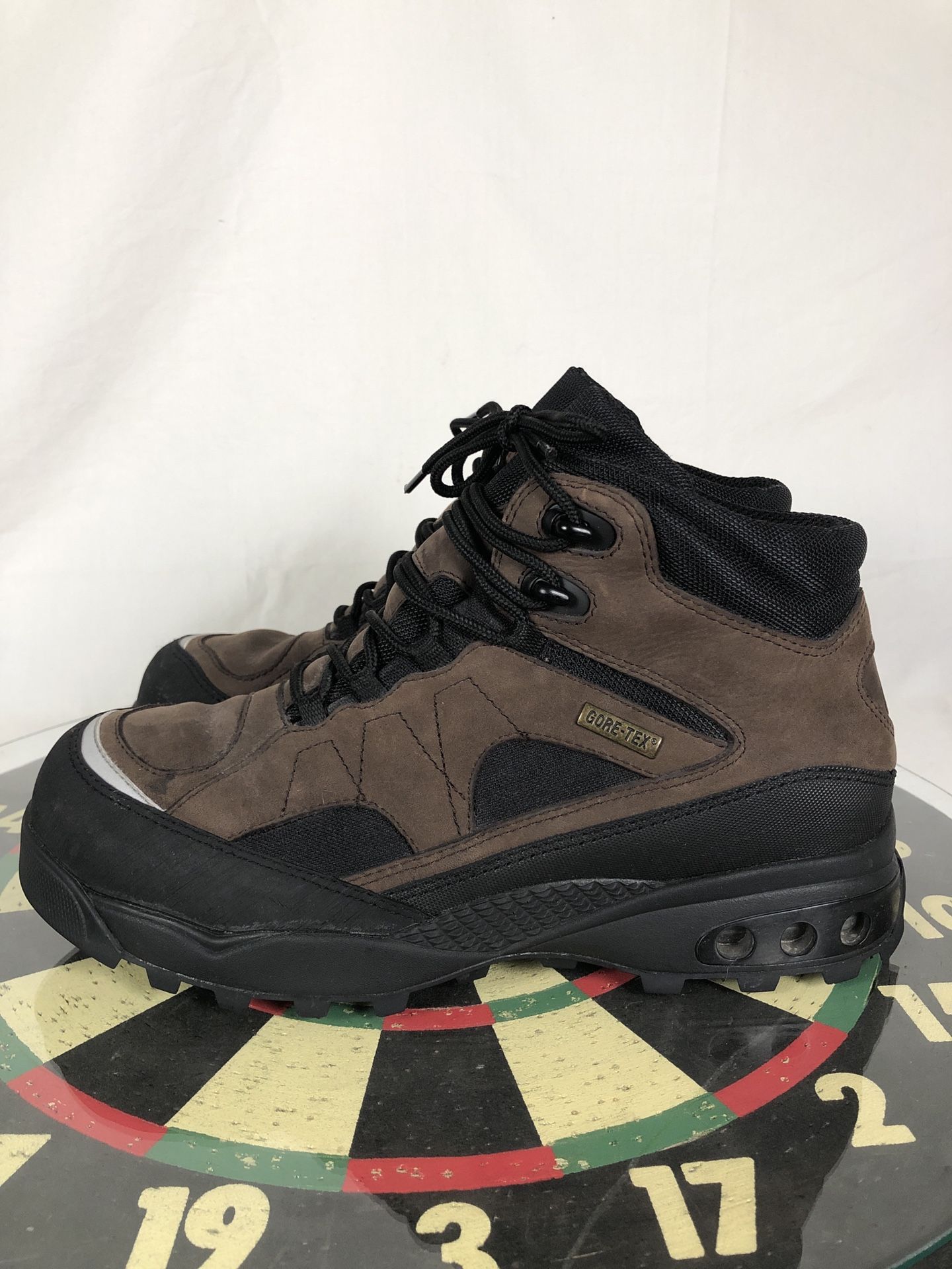 Nike ACG Air Hiking Brown Boots Men 9.5 US Leather Vintage 303830 Camping 2002