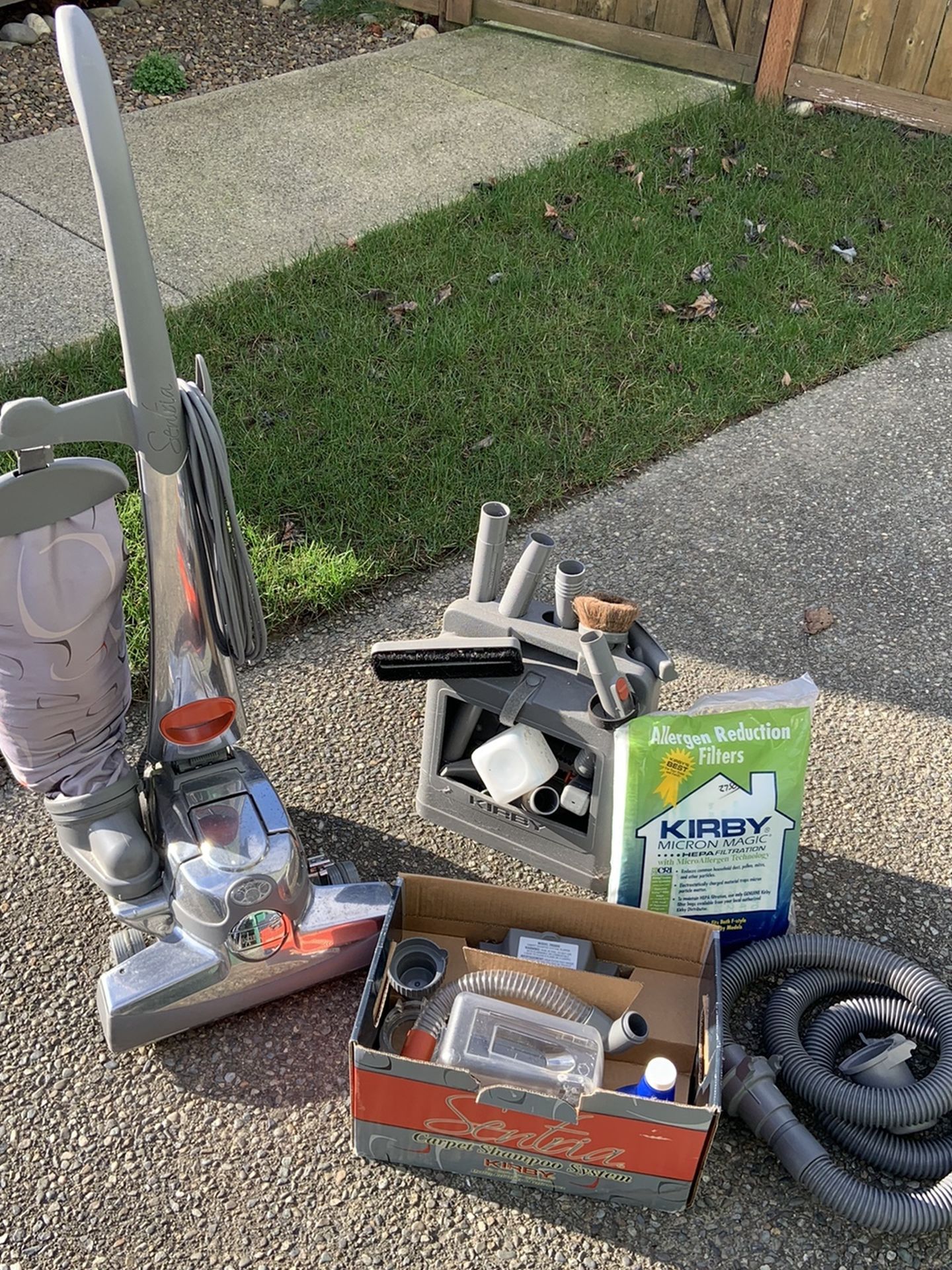 Kirby Sentria Vacuum Cleaner With Tools & Shampooer for Sale in Lynnwood, WA OfferUp