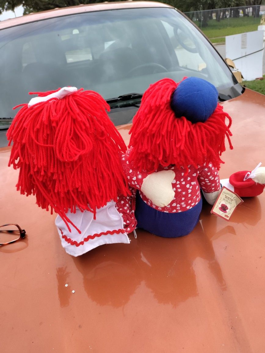 raggedy ann & andy Sining Dolls sining i got you babe by sonny & cher