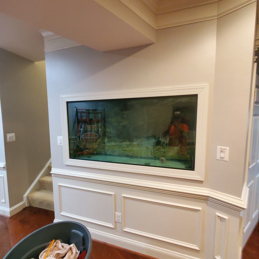 130 GALLONS FISH TANK WITH PUMP AND DECERATIOMS 