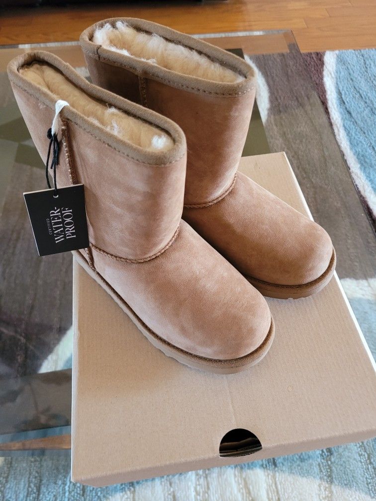 Kids Uggs Size 13