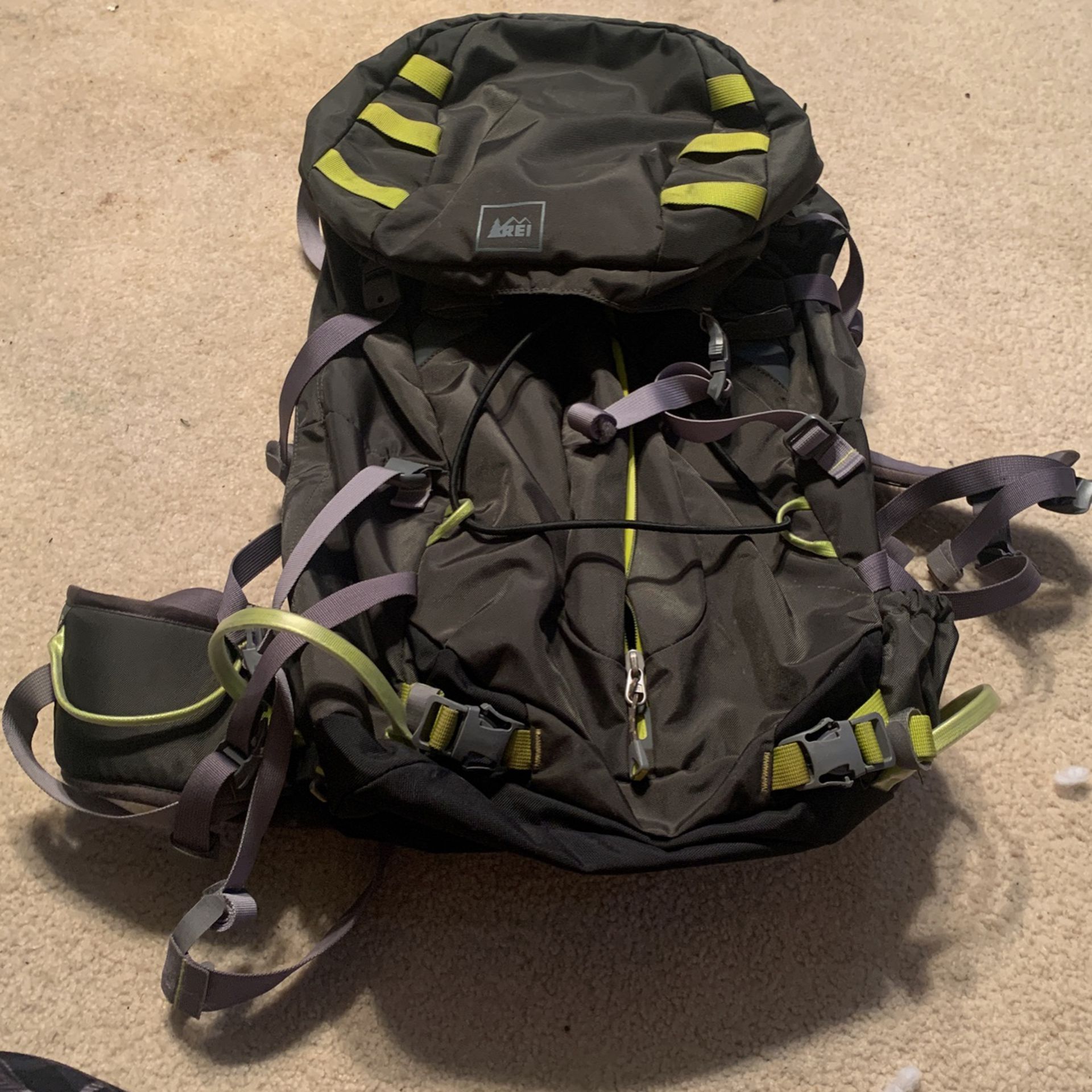 REI Co-op Pinnicale Hiking Backpack 