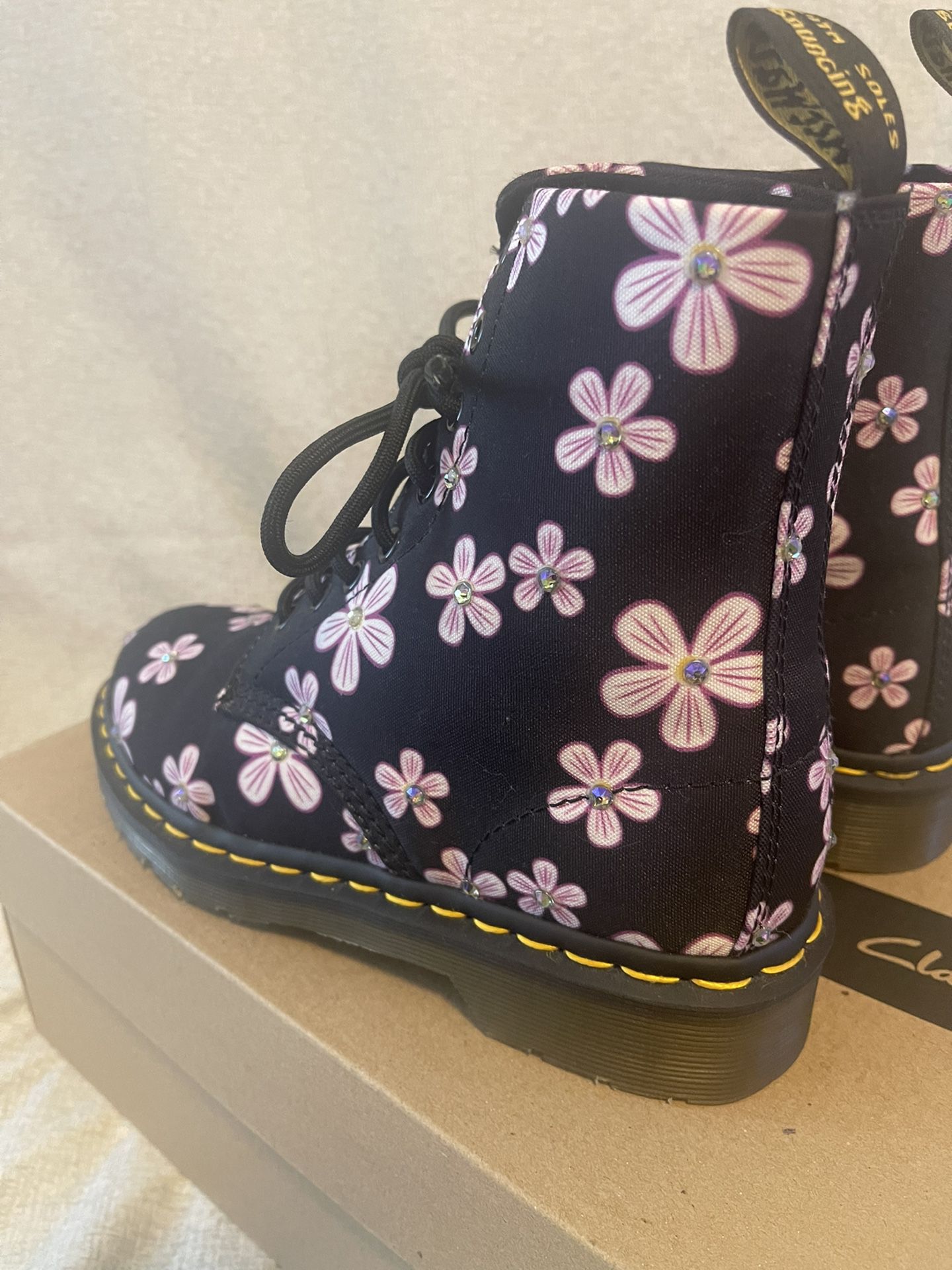 Dr. Martens Size 6 Women Page Meadow Canvas Boots Black Pink Floral Flower