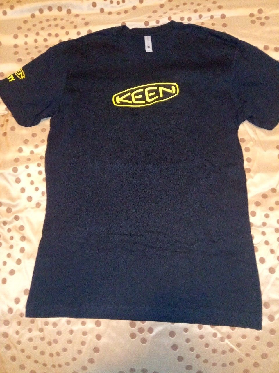 Brand new Keen utility boot brand shirt