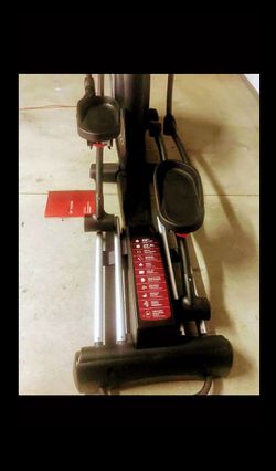 SOLE. E35 ELLIPTICAL MACHINE. ( LIKE NEW & DELIVERY AVAILABLE TODAY) Thumbnail