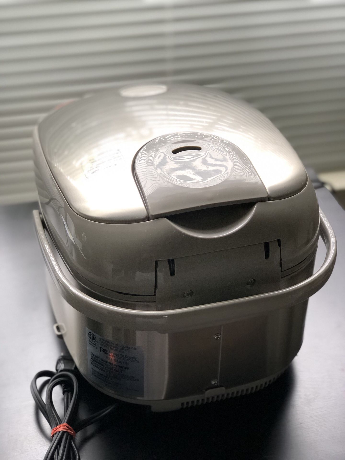 Zojirushi 10 Cup Ih Rice Cooker Np Hbc18 For Sale In Los Angeles Ca
