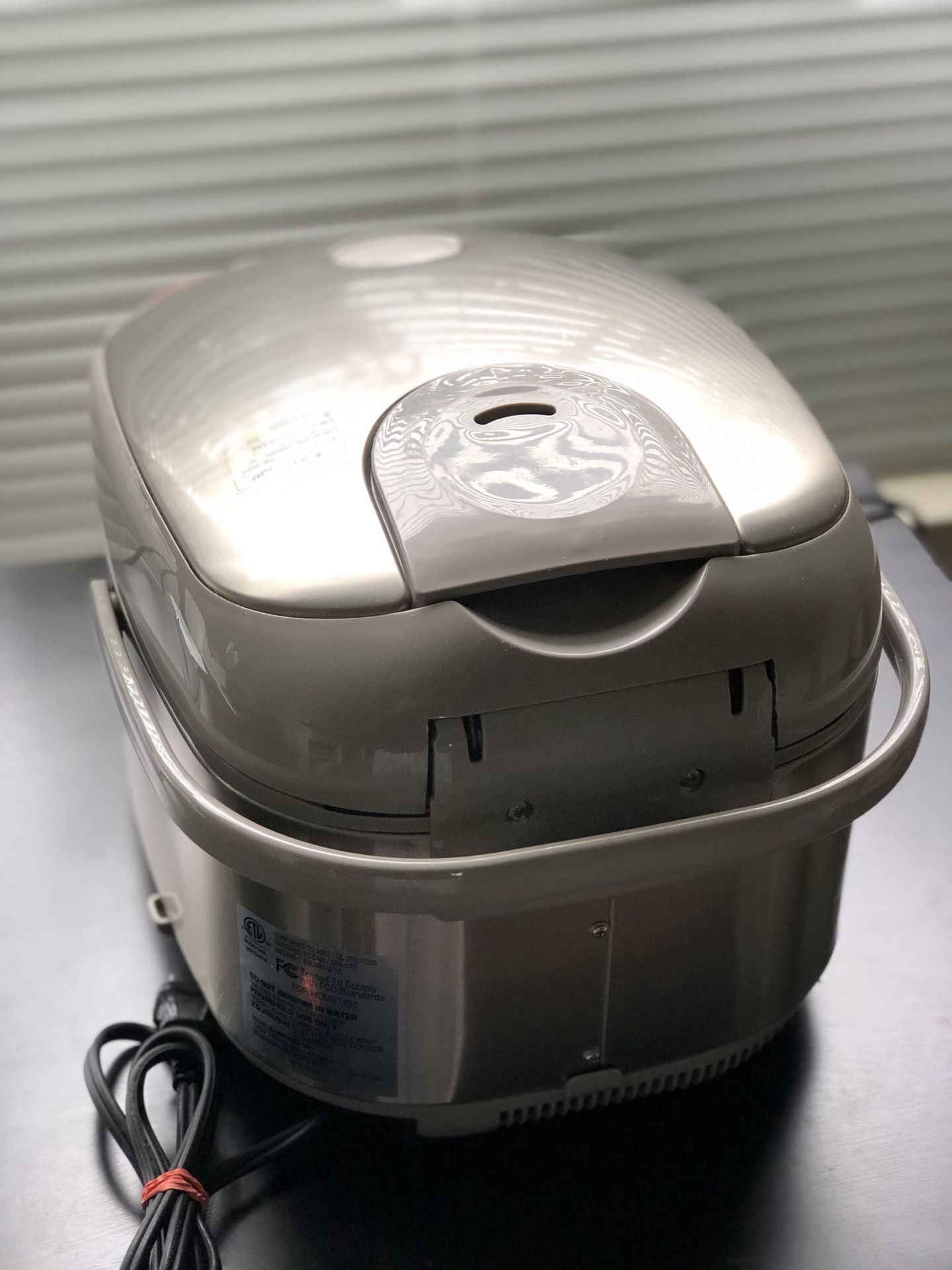 Zojirushi 10 cup IH Rice Cooker NPHBC18 for Sale in Los Angeles, CA
